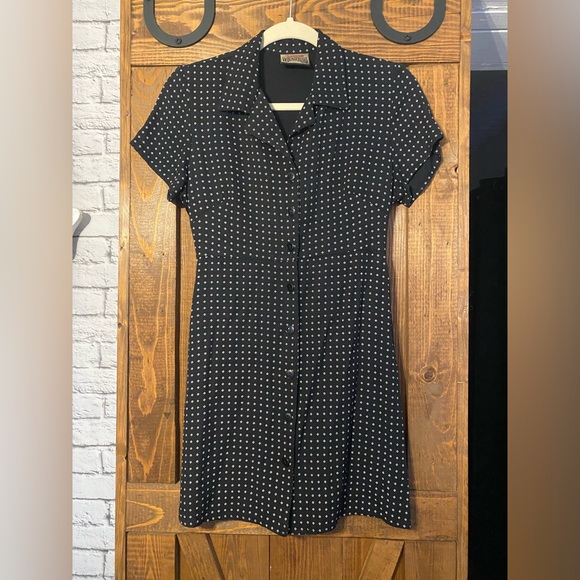 Vintage Dresses & Skirts - Vintage Black and White Buttoned Midi Sundress